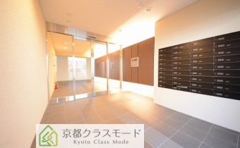 エントランス前