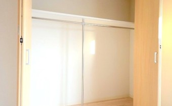 洋室6帖　クローゼット
