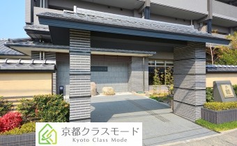 エントランス前