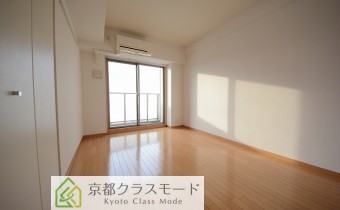 洋室7.4帖