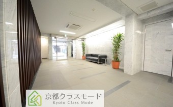エントランス　別アングル