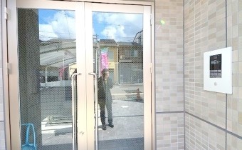 オートロックドア