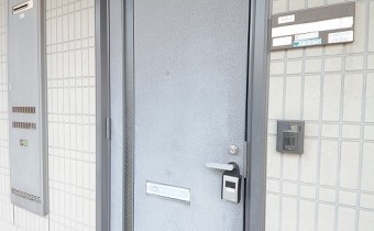 玄関ドア