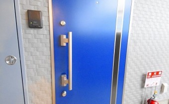 玄関ドア