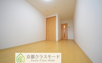 「南向き」の明るい室内♪設備面も充実しています！