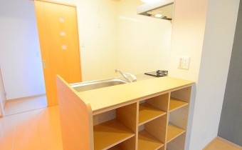 カウンターキッチン　※室内写真は同建物内・別タイプのお部屋になります。
