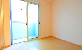 ※室内写真は同建物内・別タイプのお部屋になります。