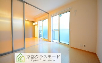 ※室内写真は同建物内・別タイプのお部屋になります。
