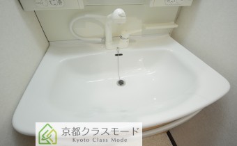 ※室内写真は同マンション内の1LDKタイプのものです。