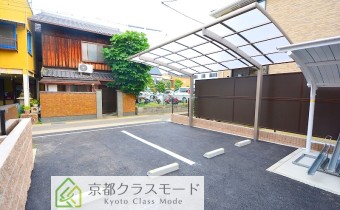 敷地内ガレージ