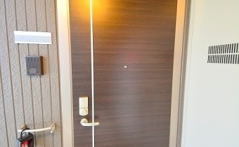 玄関ドア