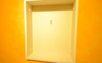 玄関ニッチ　特別な絵や写真で玄関をお洒落に！