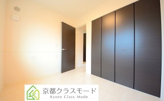 Room4
