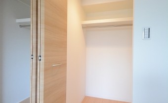 Room 6のウォークインクローゼット