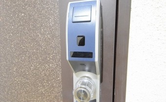 カード式玄関ロック