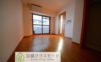 洋室7.2帖