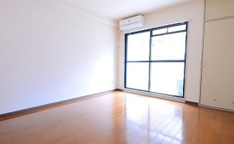 Room8