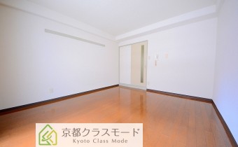 Room8