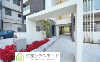 エントランス前