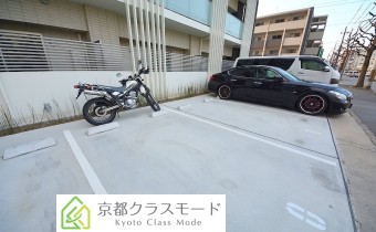 敷地内ガレージ