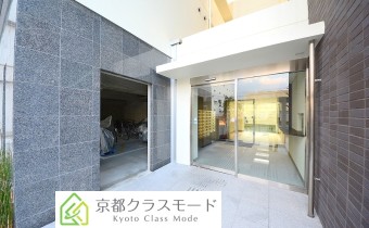 エントランス前