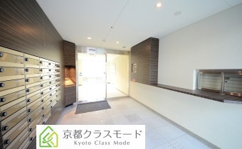 エントランス前