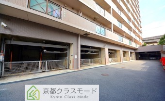 敷地内ガレージ