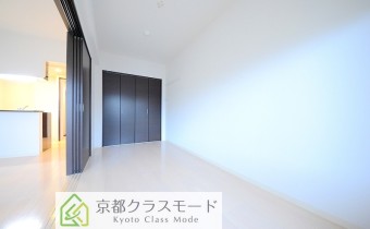 ※室内写真は同マンション内の別タイプのお部屋になります。