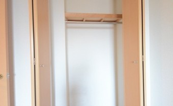 洋室6帖　クローゼット