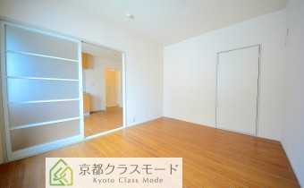 ※室内写真は同建物内・別タイプの参考画像となります。