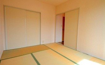 ※室内写真は同建物内・別タイプの参考画像となります。