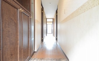 玄関　※写真は反転タイプです。