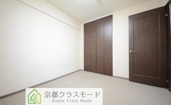 洋室5.4帖　※写真は反転タイプです。