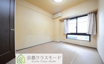洋室6帖　※写真は反転タイプです。