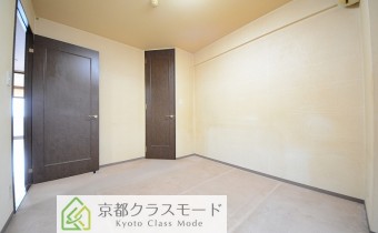 洋室6帖　※写真は反転タイプです。