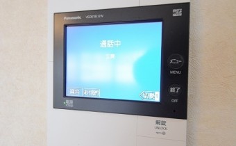 ＴＶモニター付オートロック　※写真は反転タイプです。