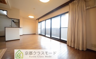 リビング　※写真は反転タイプです。