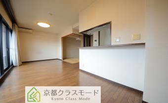 リビング　※写真は反転タイプです。
