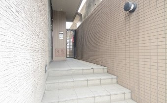 エントランス前