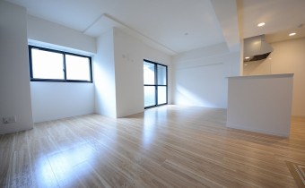 ※室内写真は2LDKタイプのものです。