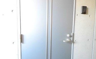 玄関ドア
