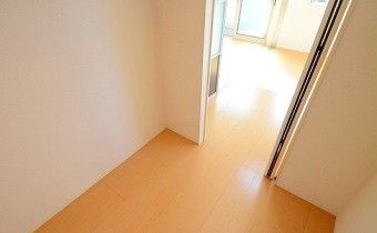 ウォークインクローゼット・別アングル