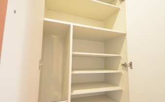 ※室内写真は同マンション内・別タイプの参考画像となります。