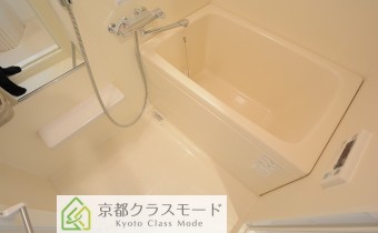※室内写真は同マンション内・別タイプの参考画像となります。