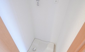 ※室内写真は同マンション内・別タイプの参考画像となります。
