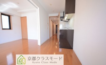 ※室内写真は同マンション内・別タイプの参考画像となります。