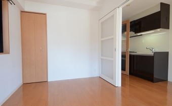 ※室内写真は同マンション内・別タイプの参考画像となります。