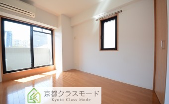 ※室内写真は同マンション内・別タイプの参考画像となります。