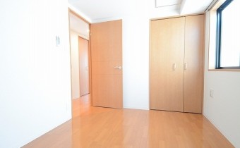 ※室内写真は同マンション内・別タイプの参考画像となります。