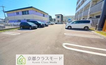 敷地内ガレージ